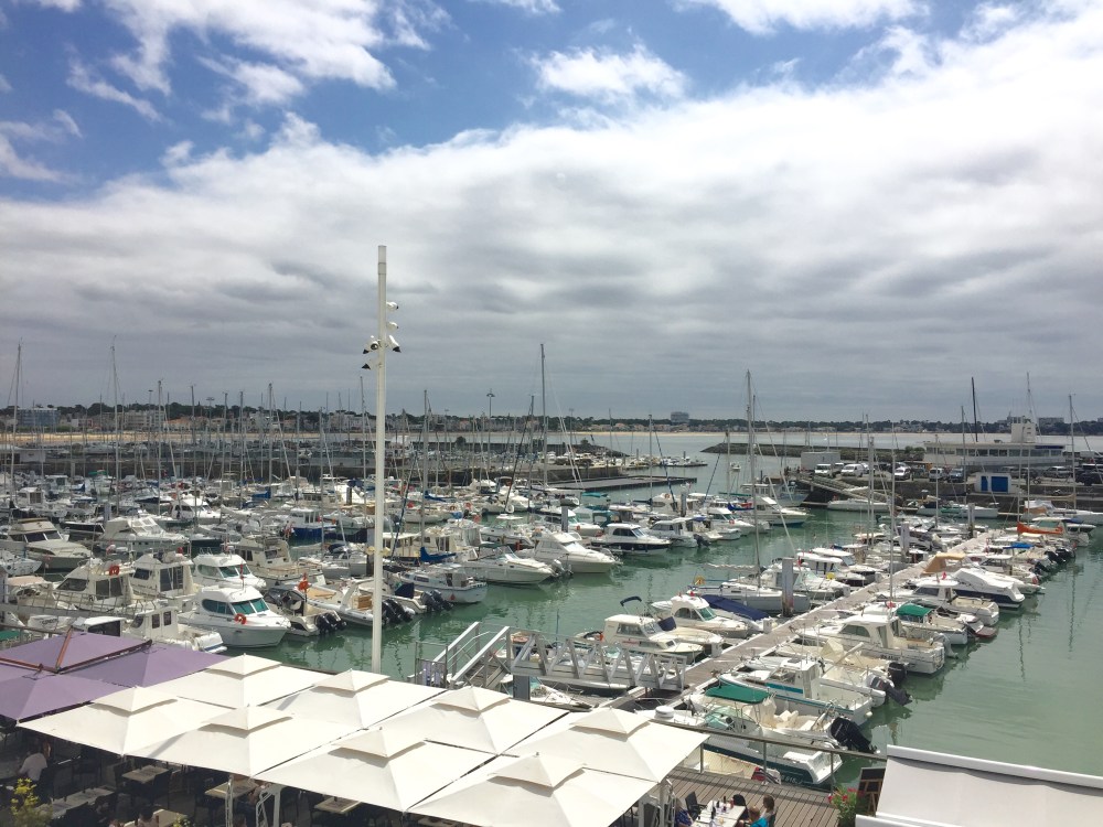 EA91BAF9-79BA-40F3-AE3D-6761D16865B1