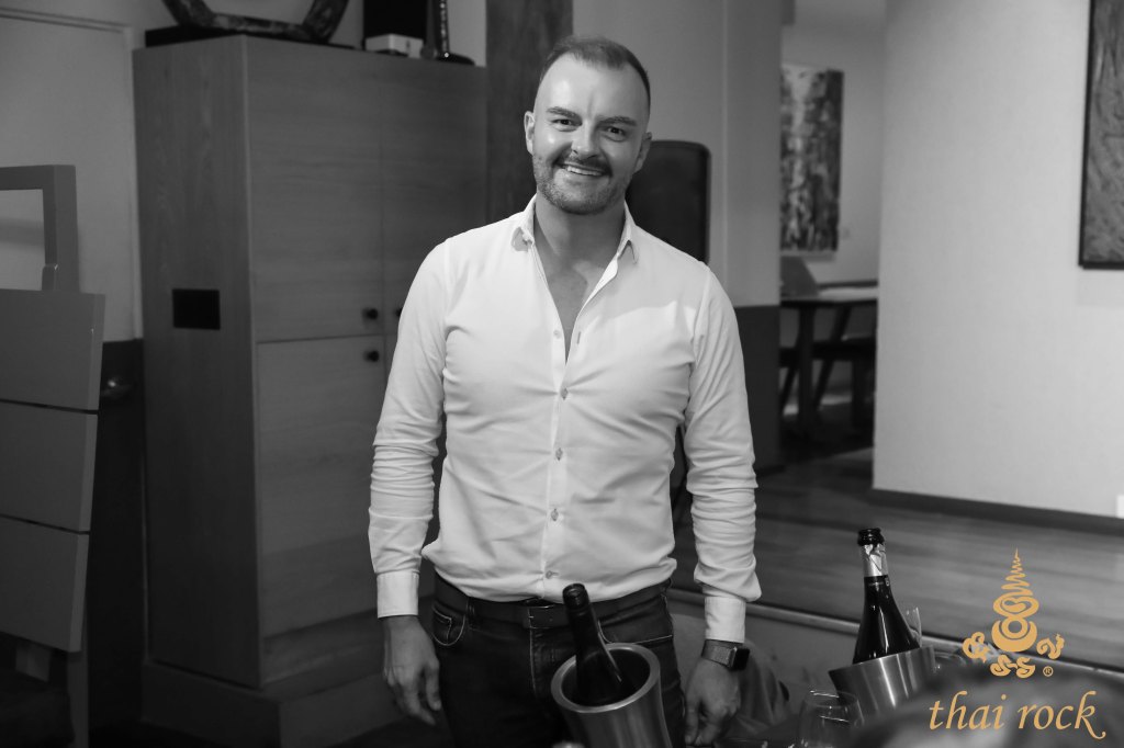 thai rock potts point mike galvin garry nunn